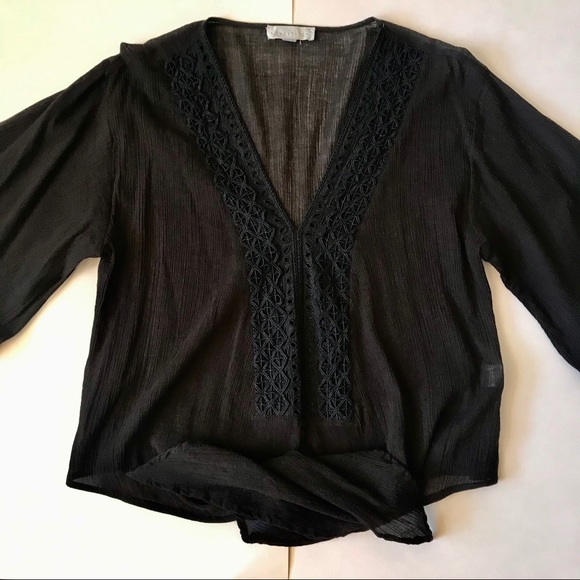 NWOT / Vici Lovestitch Noah Eyelet Trim Top - Picture 6 of 11